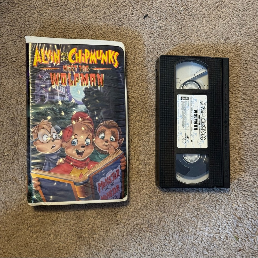 Alvin and the Chipmunks Meet the Wolfman VHS Tape